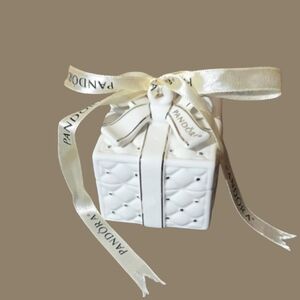 Pandora Box Ceramic Quilted White